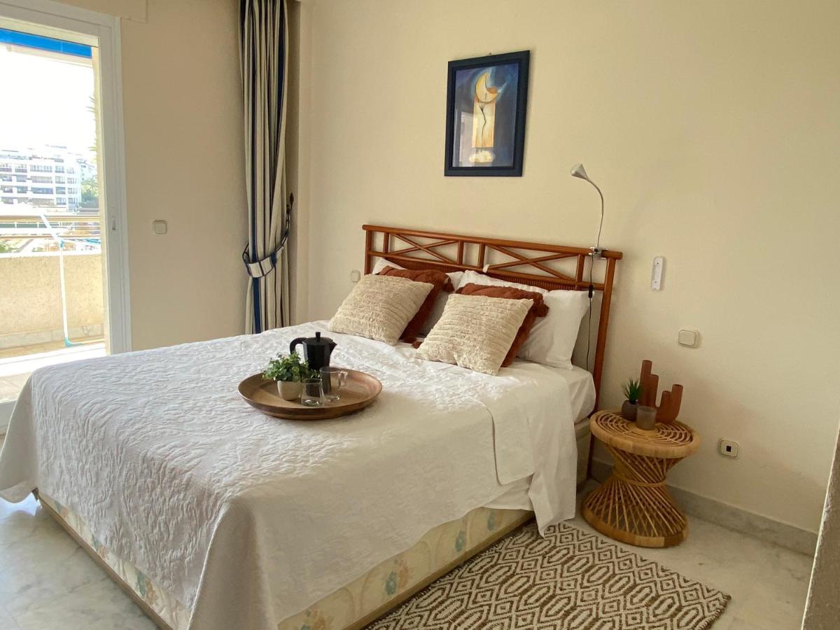 Exclusive Puerto Banus Beach Apartment Free Parking Wifi & Swimming Pool Marbella Eksteriør billede