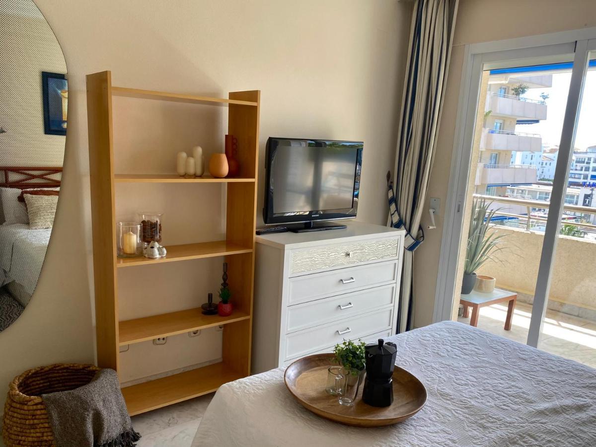 Exclusive Puerto Banus Beach Apartment Free Parking Wifi & Swimming Pool Marbella Eksteriør billede