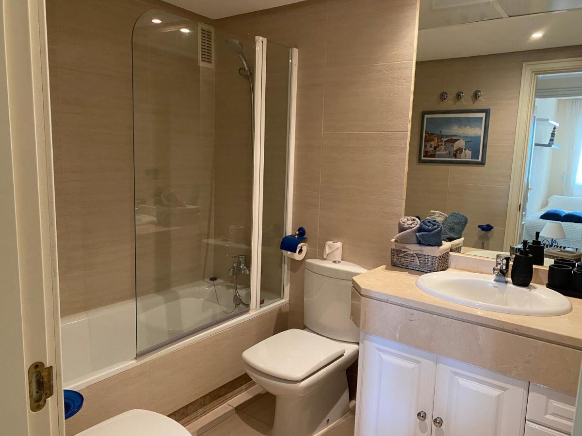 Exclusive Puerto Banus Beach Apartment Free Parking Wifi & Swimming Pool Marbella Eksteriør billede