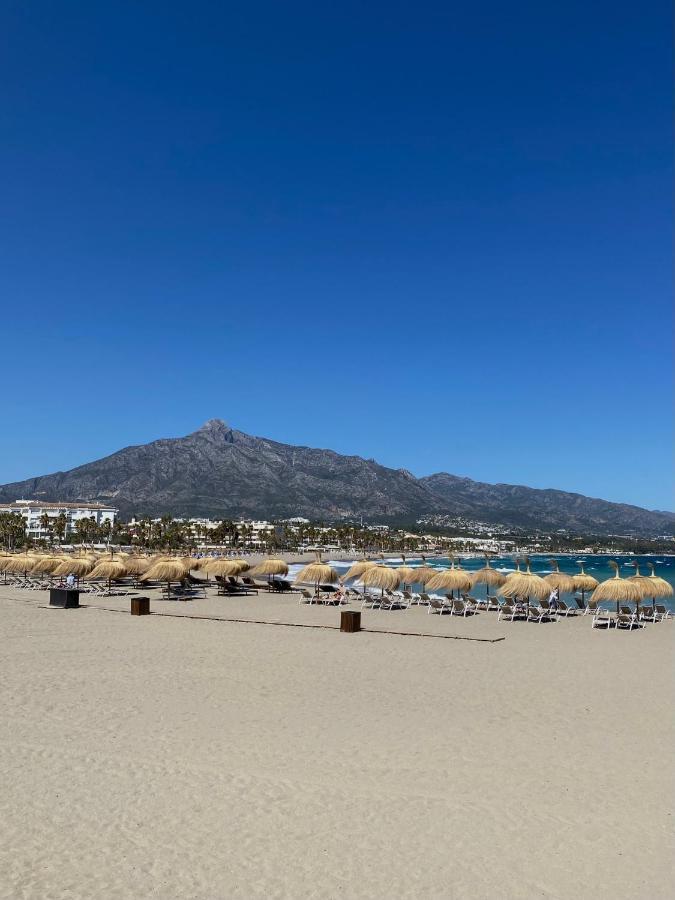 Exclusive Puerto Banus Beach Apartment Free Parking Wifi & Swimming Pool Marbella Eksteriør billede